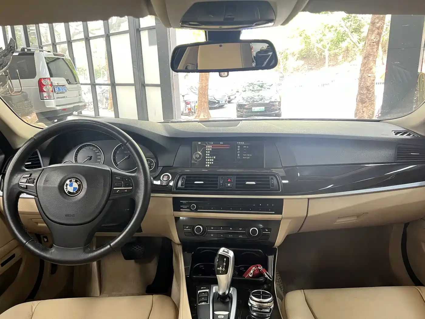 BMW 5 Series 2013 525Li Luxury фото 6