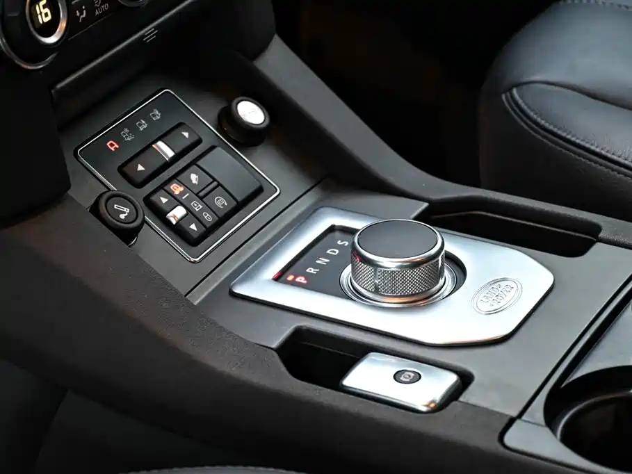 Land Rover Discovery 2016 3.0 SDV6 HSE Diesel фото 13