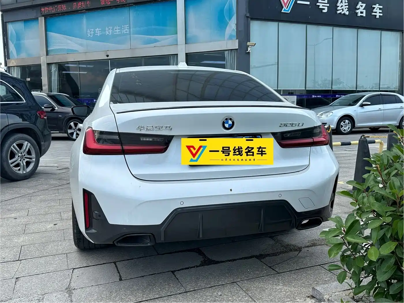 BMW 3 Series 2023 325Li M Sport Black Night Package фото 3