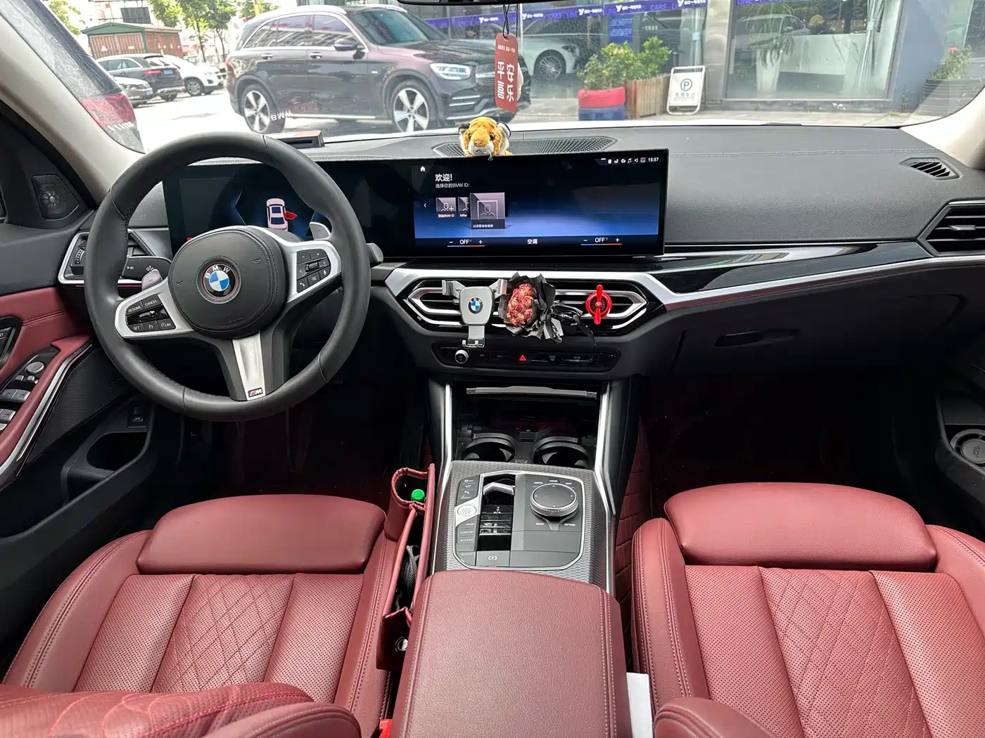 BMW 3 Series 2023 325Li M Sport Black Night Package фото 7