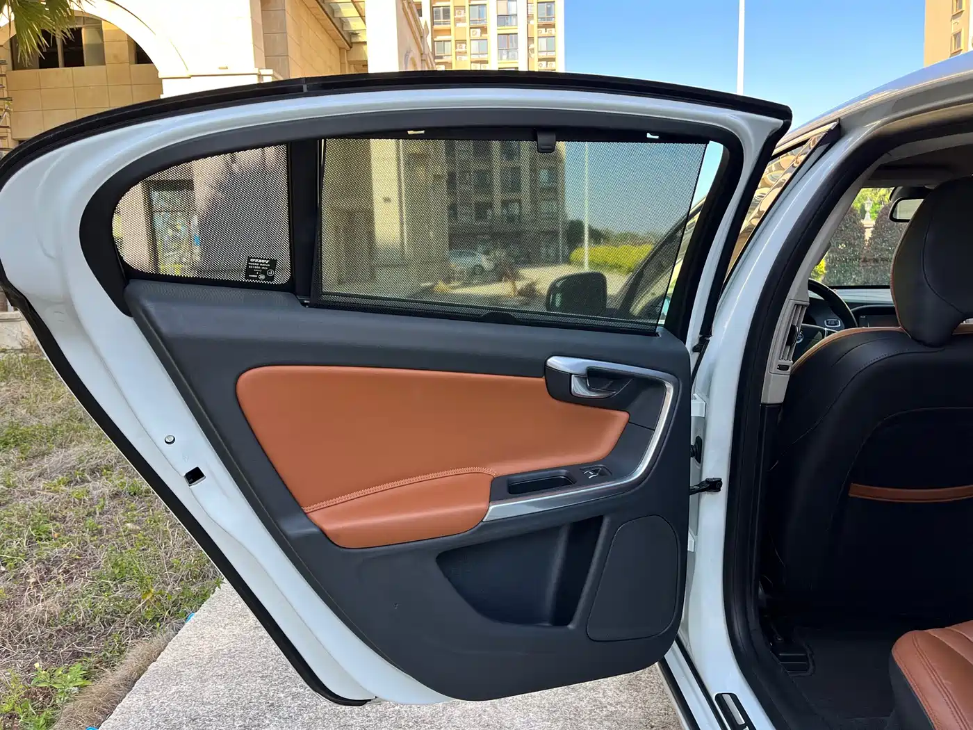 Volvo S60 Plug-in Hybrid 2015 2015 S60L E-Drive Hybrid T6 Intelligent Edition