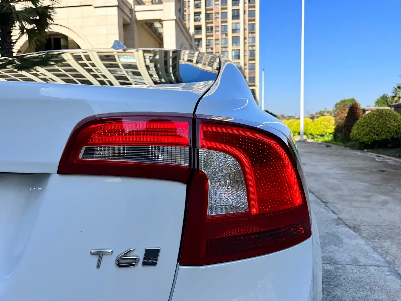 Volvo S60 Plug-in Hybrid 2015 2015 S60L E-Drive Hybrid T6 Intelligent Edition