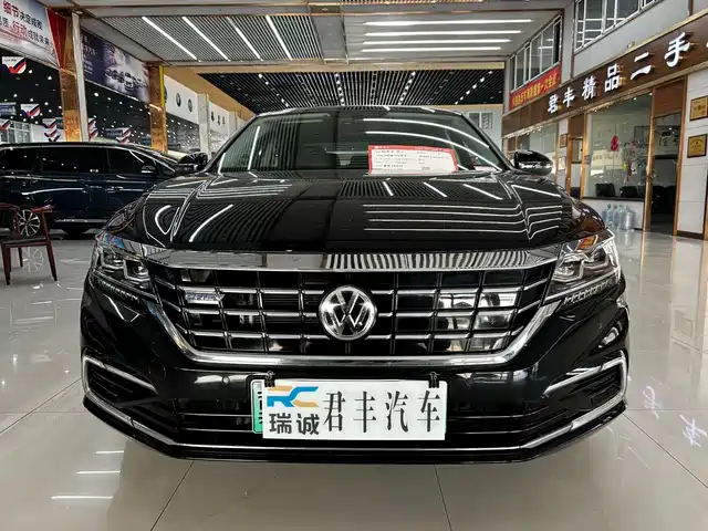 VOLKSWAGEN PASSAT NEW ENERGY