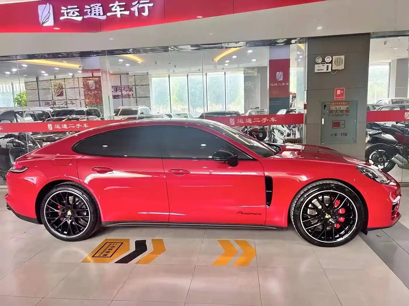 Porsche Panamera 2023 Panamera 2.9T Platinum Edition фото 3