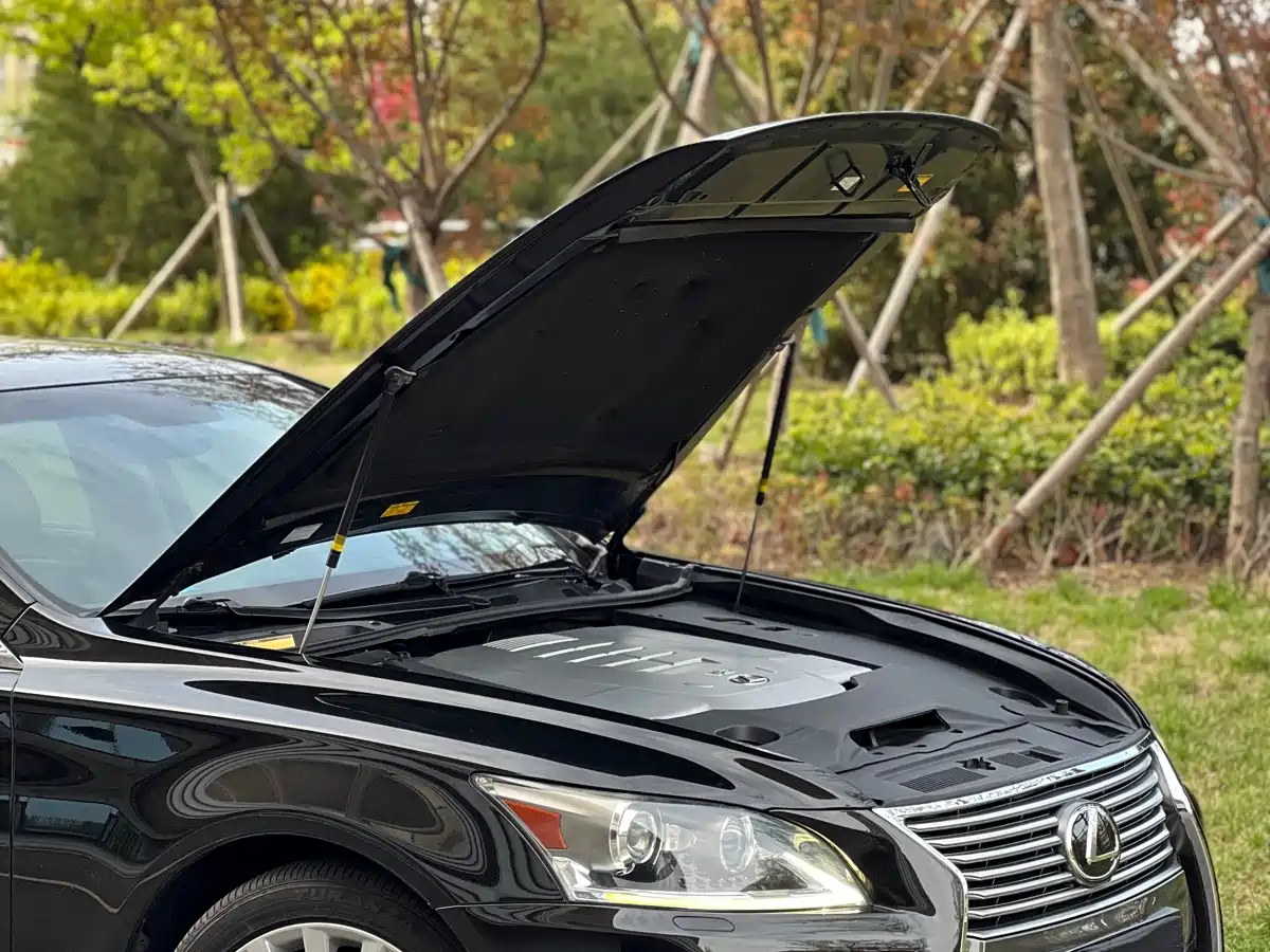 Lexus LS 2013 460L Luxury Edition фото 16