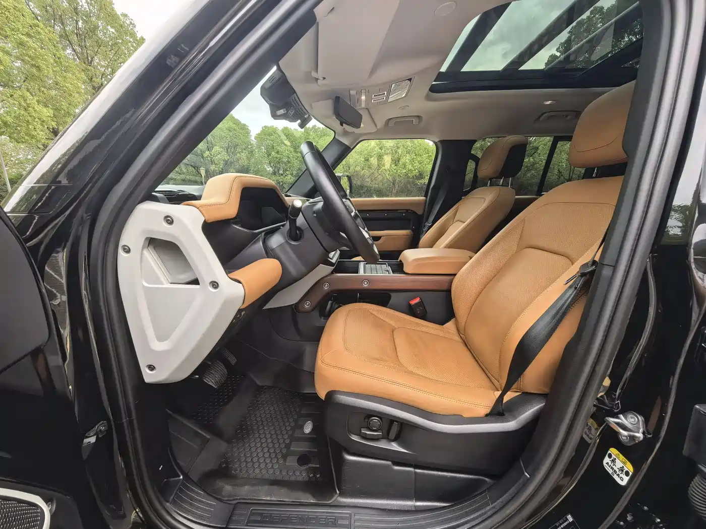 Land Rover Defender 2023 Facelift 110 3.0T P400 Dark Special Edition фото 23