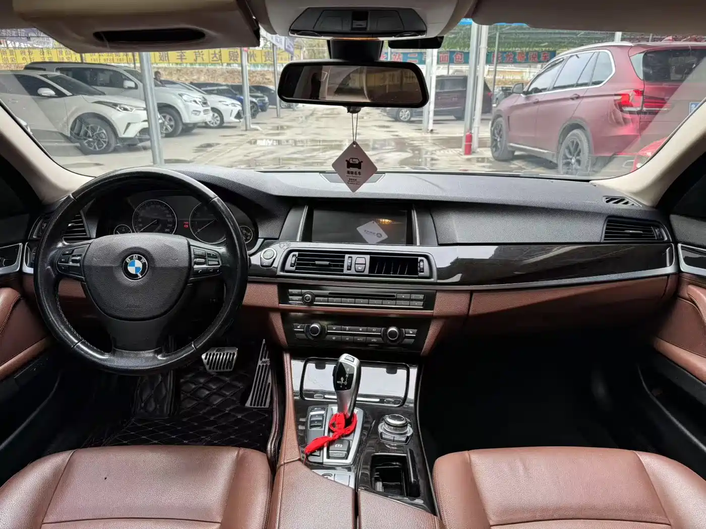 BMW 5 Series 2014 525Li Leading фото 6