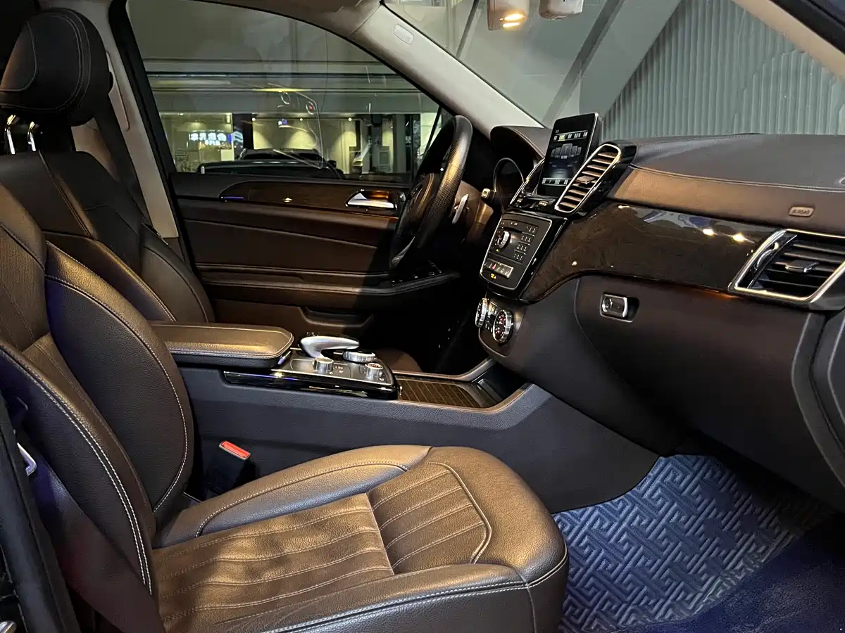 Mercedes-Benz GLS 2018 GLS 400 4MATIC Dynamic фото 13