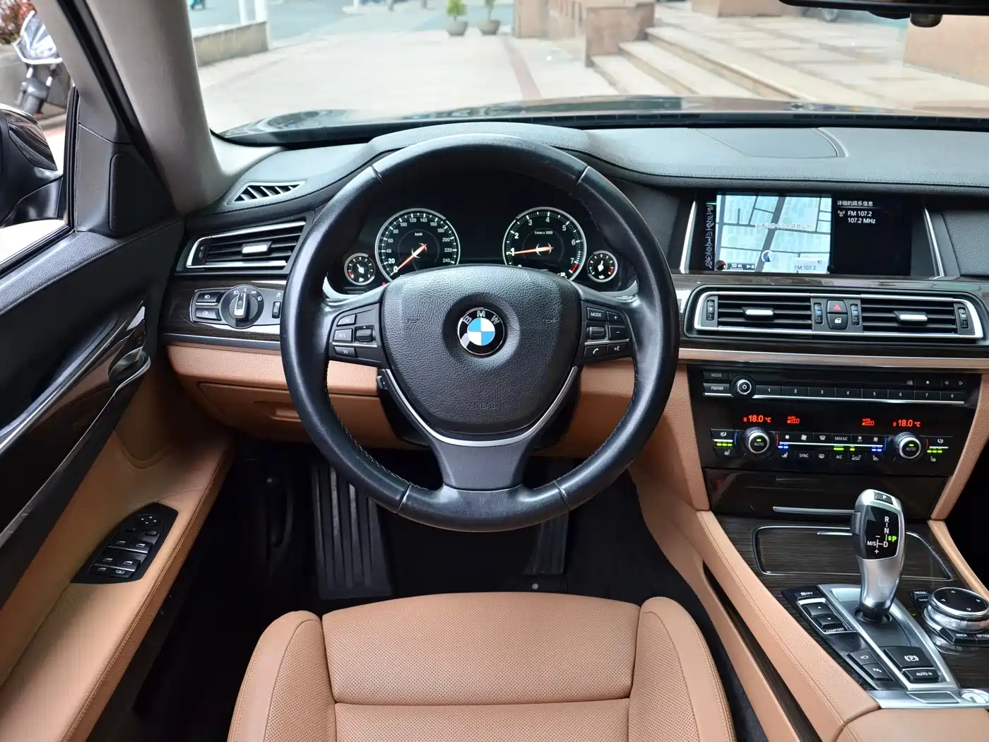 BMW 7 Series 2013 Model 730Li Luxury фото 9