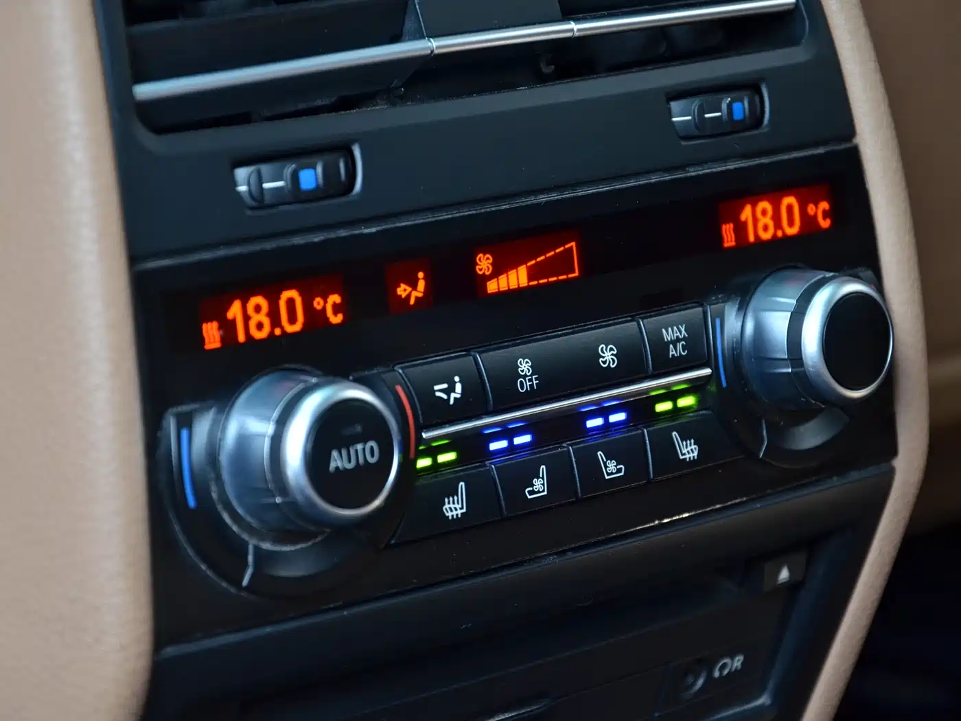 BMW 7 Series 2013 Model 730Li Luxury фото 21