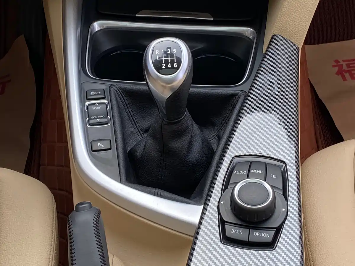 BMW 3 Series 2015 316Li Manual фото 12