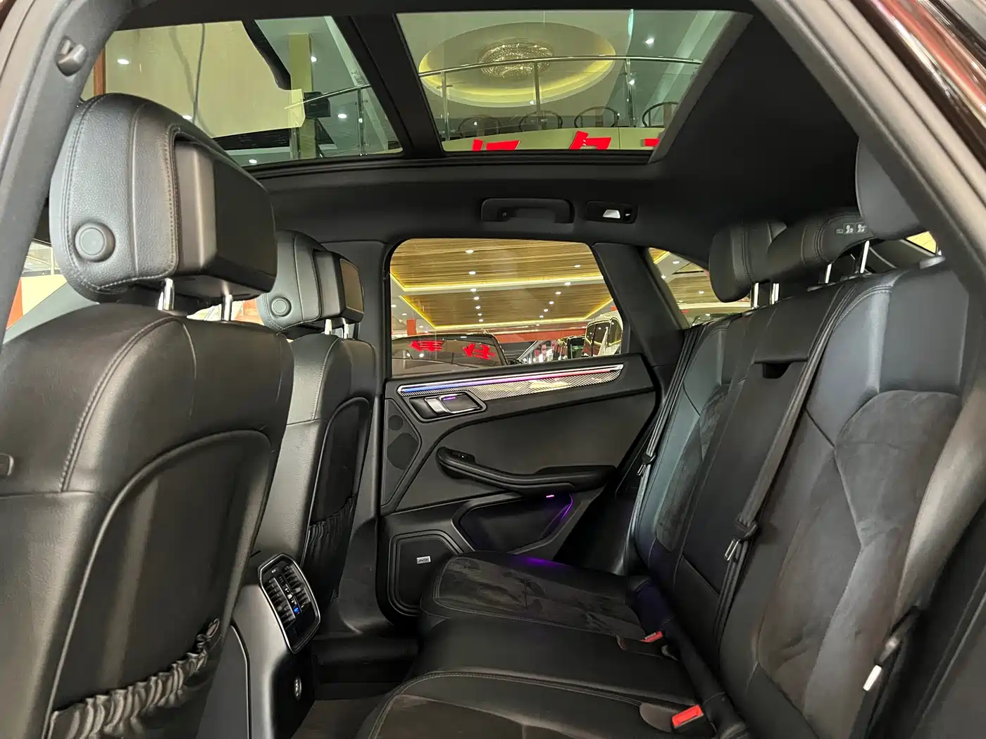 Porsche Macan 2018 Macan 2.0T фото 15
