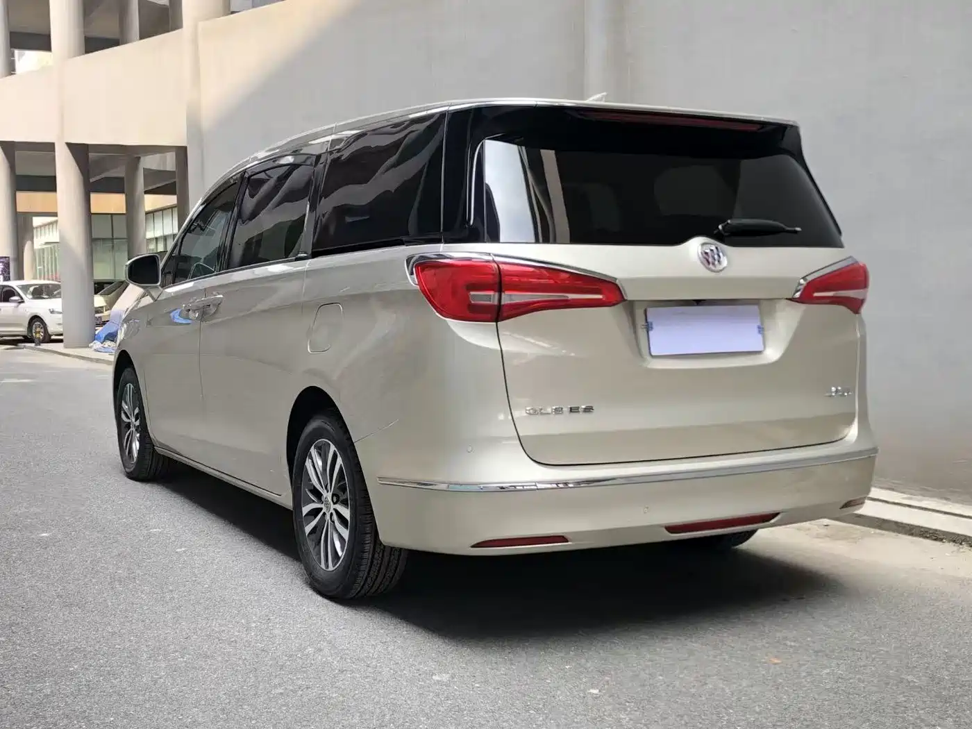 Buick GL8 2018 ES 28T Luxury Type China VI фото 5