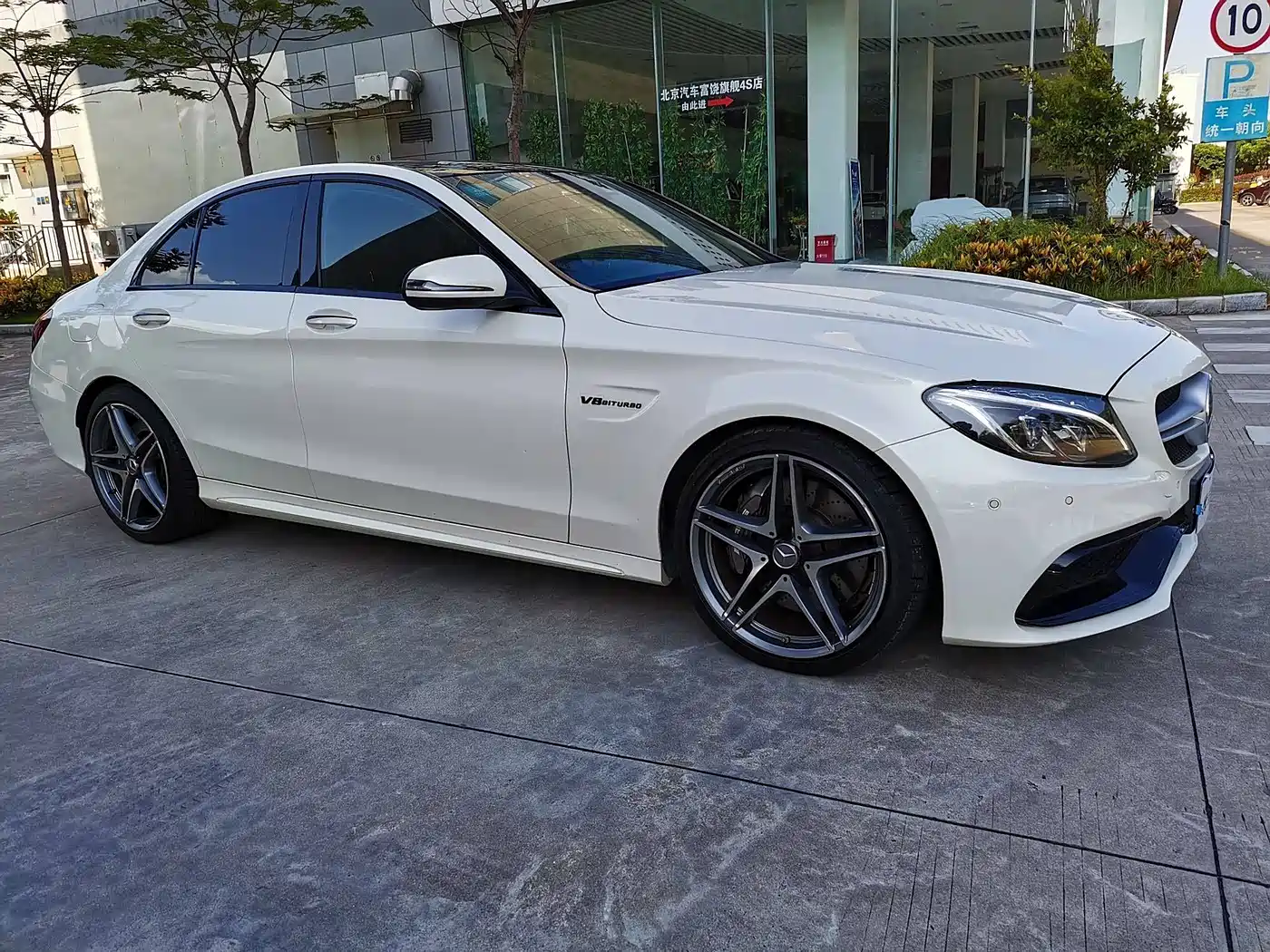 Mercedes-Benz C-Class AMG 2017 AMG C 63 фото 3