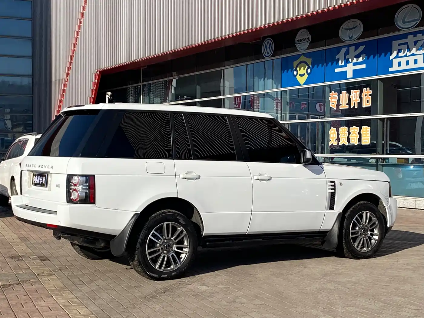 Land Rover Range Rover 2012 5.0 NA V8 фото 8