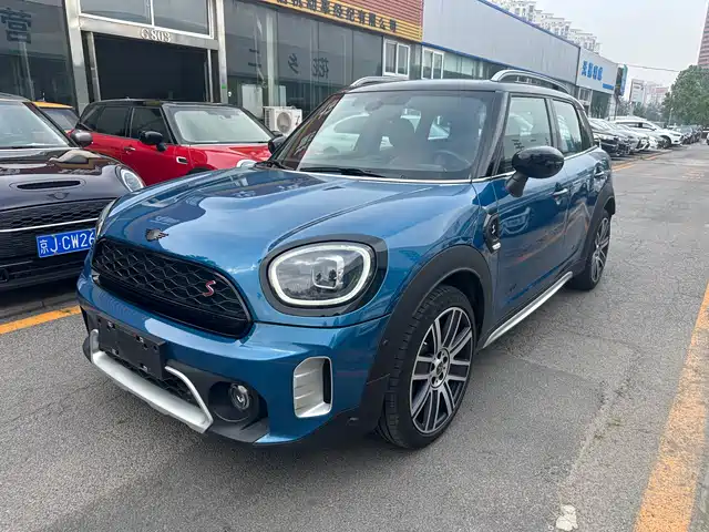 MINI COUNTRYMAN