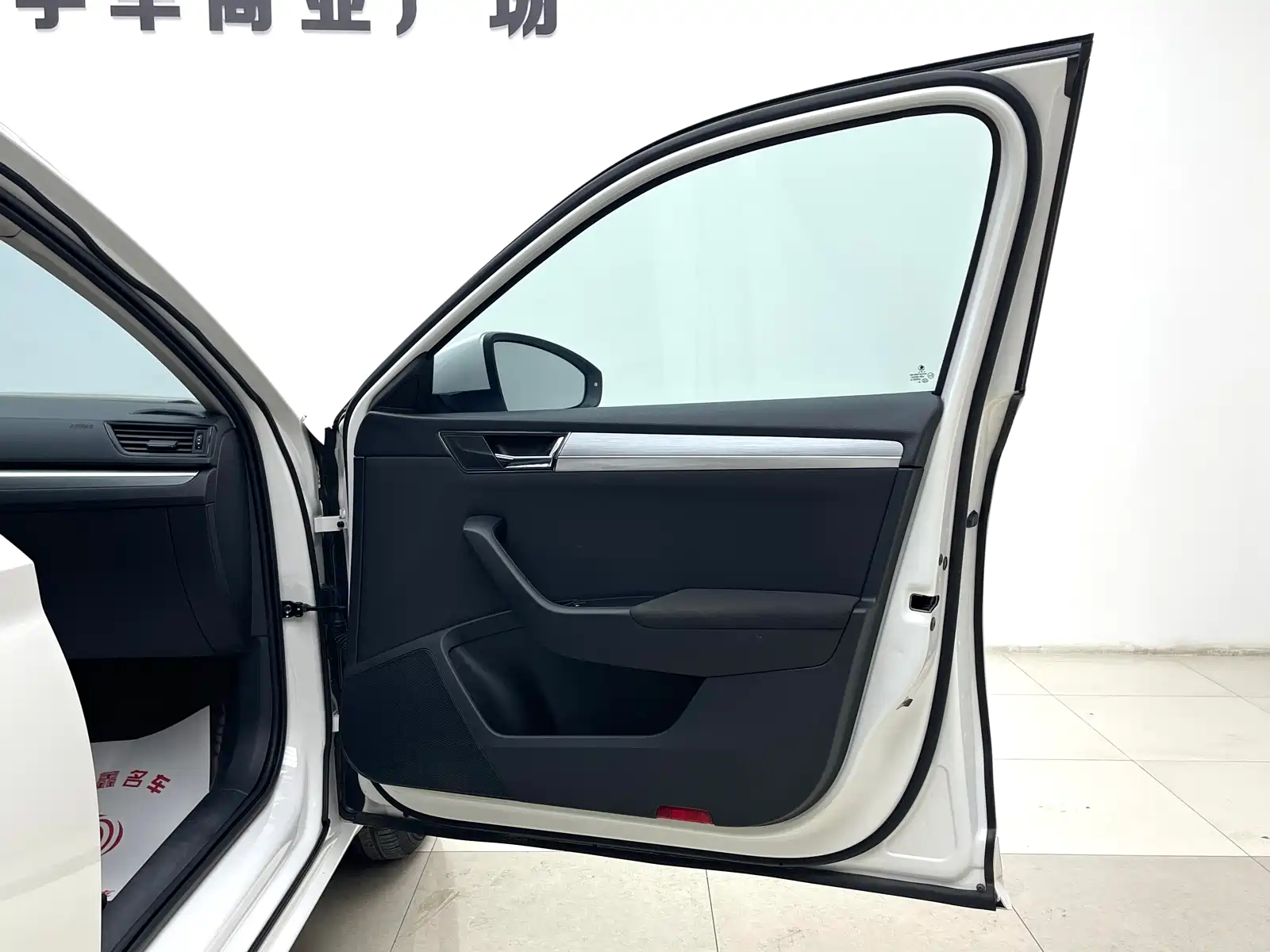 Фото 6 - Škoda Superb