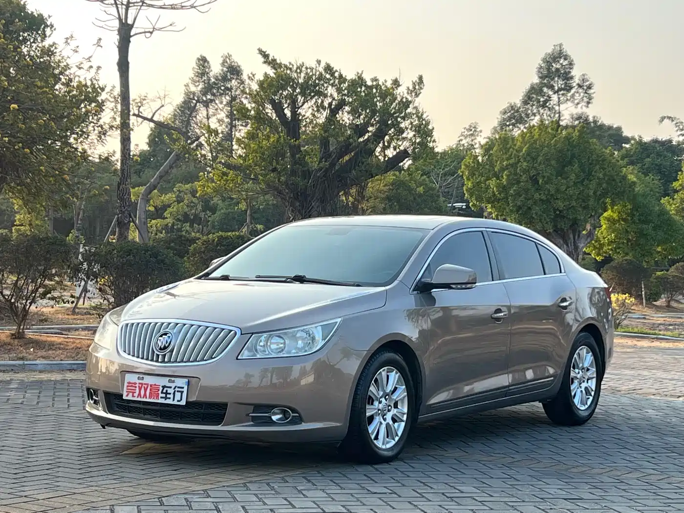 Buick LaCrosse 2012 Model 2.4L SIDI Comfort