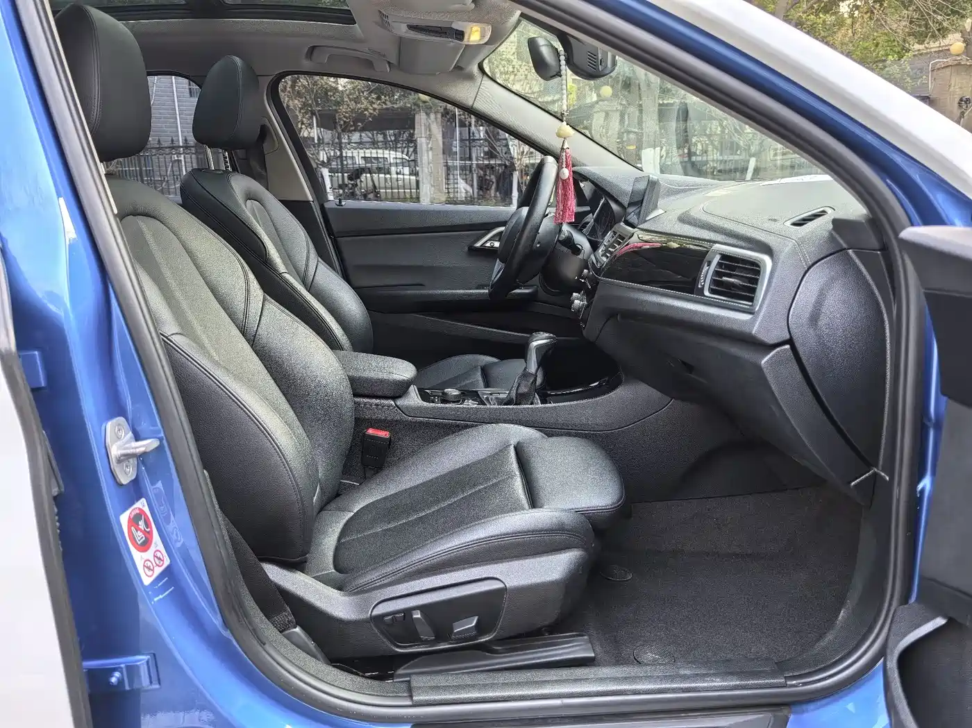 BMW 1 Series 2017 118i Sport фото 15