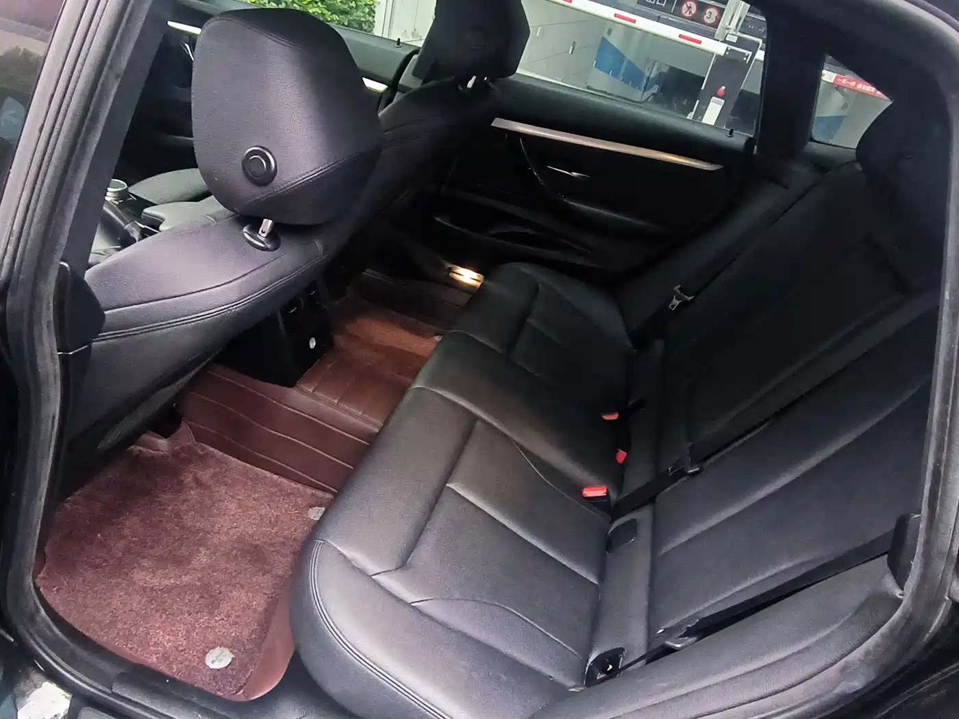 BMW 3 Series GT 2019 320i M Sport Package фото 10