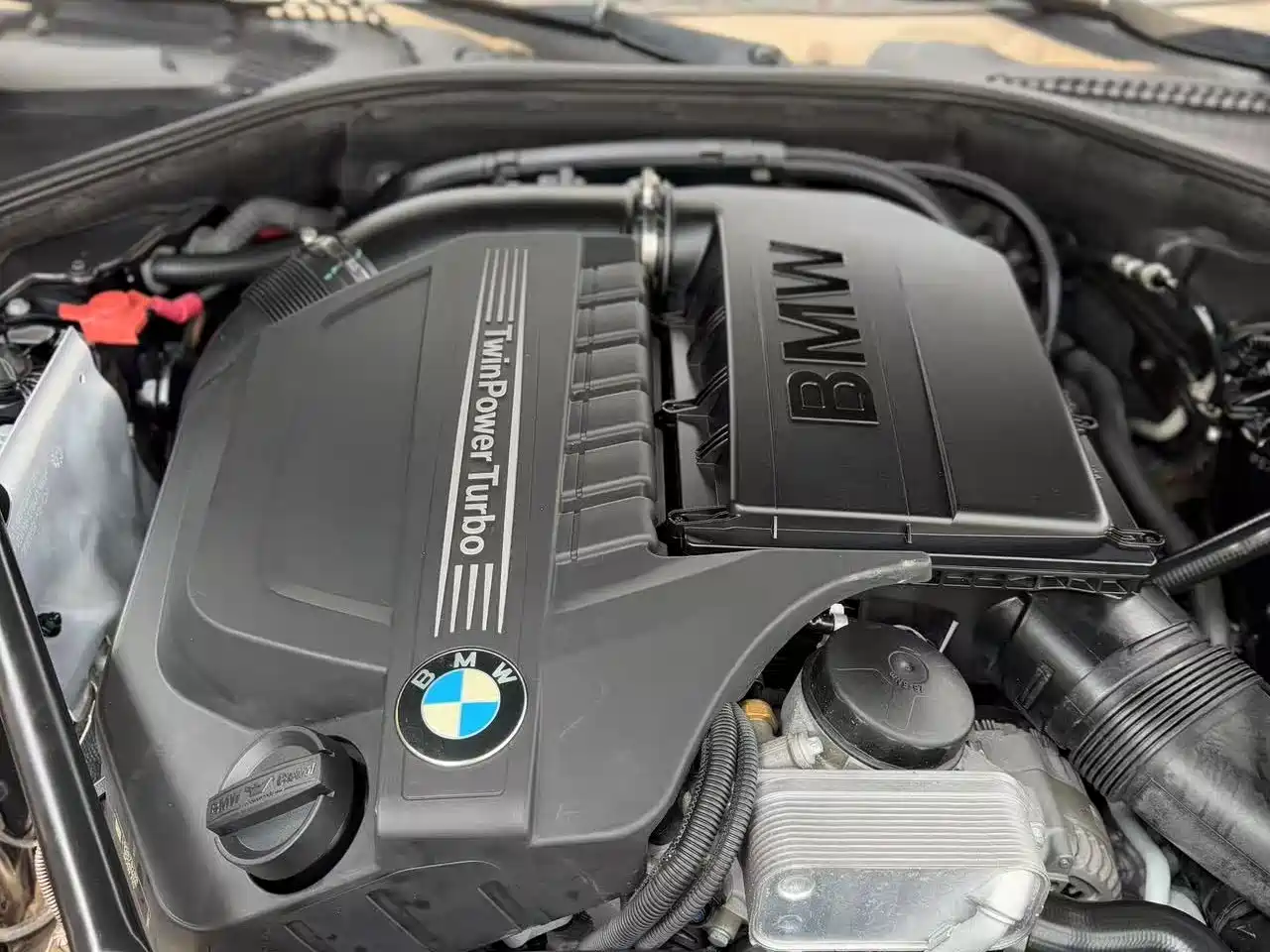 BMW 5 Series 2015 535Li Leading фото 11