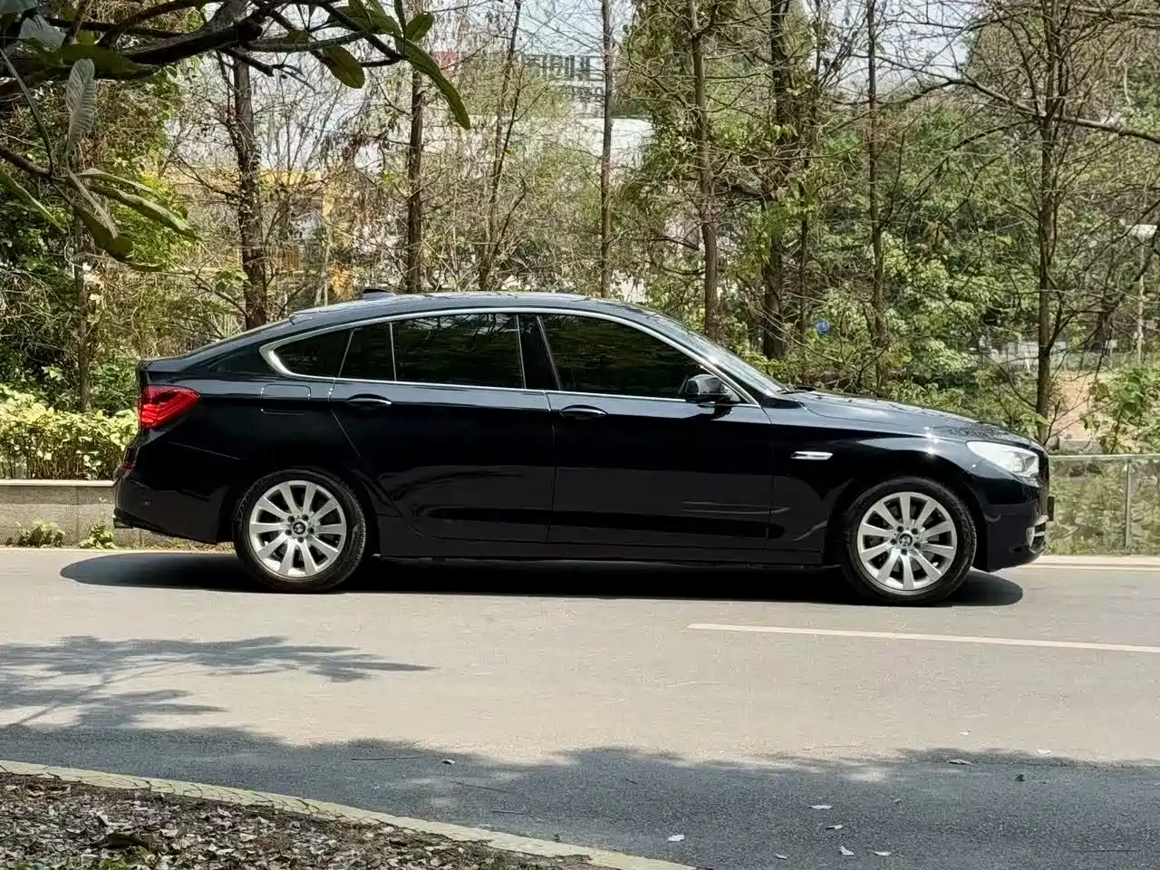 BMW 5 Series GT 2013 535i xDrive Luxury фото 17