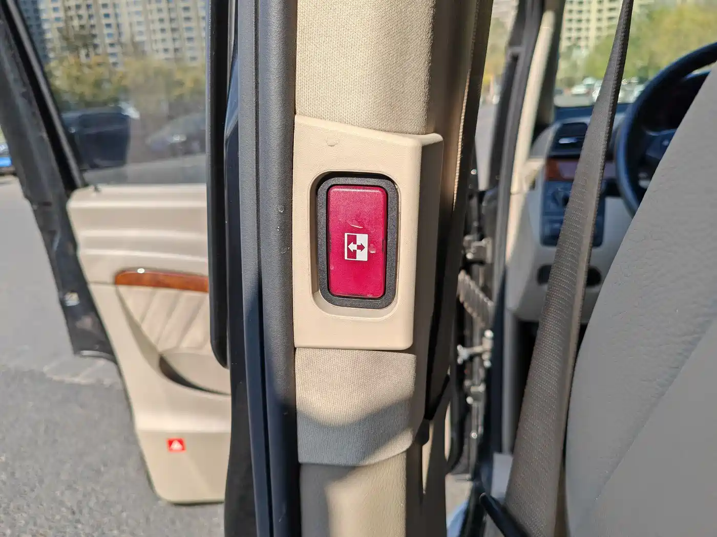 Mercedes-Benz Viano 2013 Model 3.0L Navigation Edition фото 18