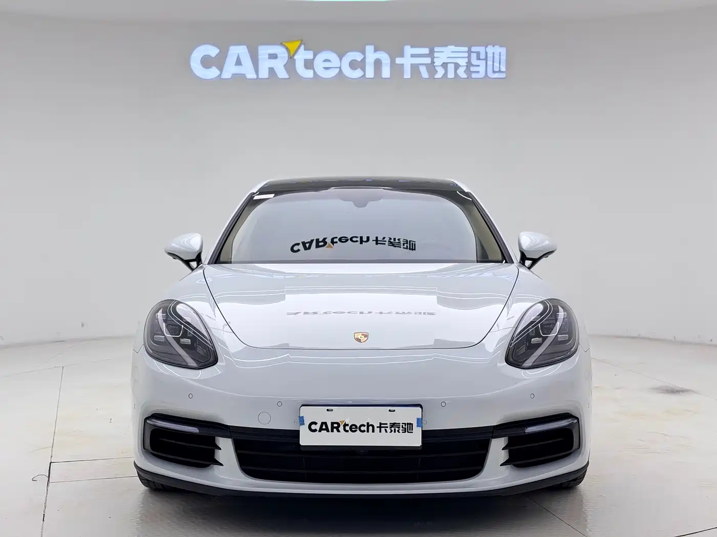 Porsche Panamera 2017 Panamera 3.0T фото 2