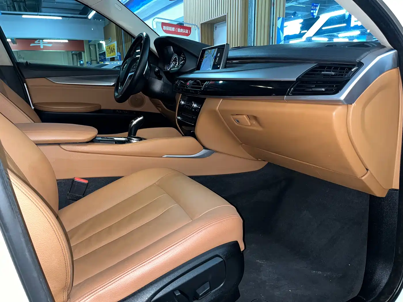 BMW X6 2015 xDrive35i Luxury Model фото 14