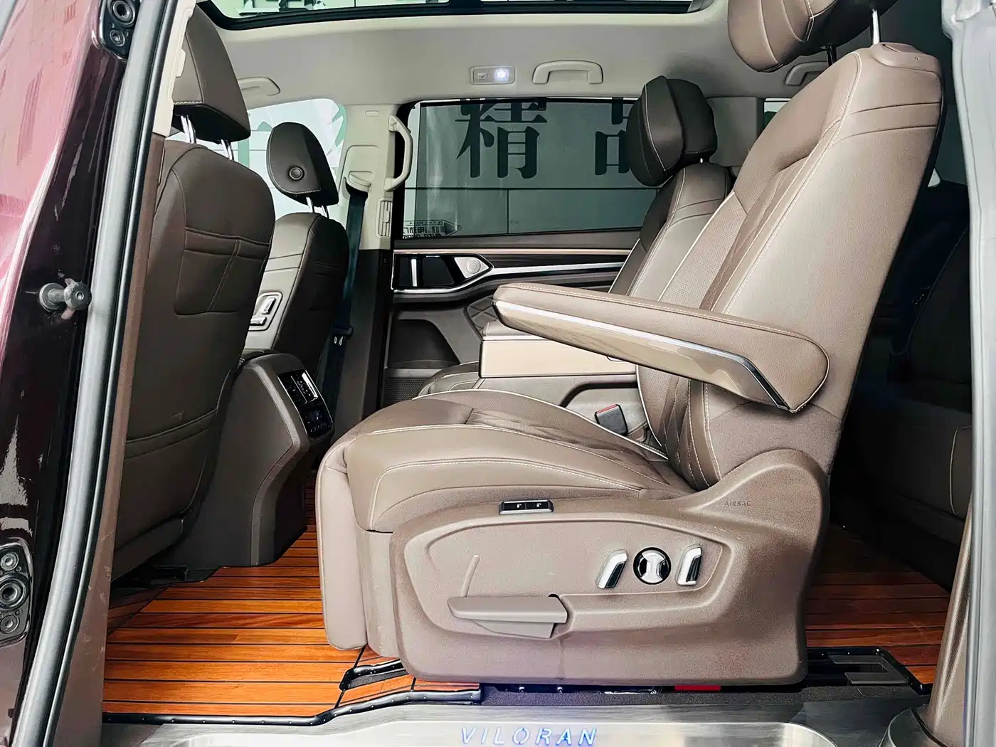 Volkswagen Viloran 2020 380TSI Premium фото 16