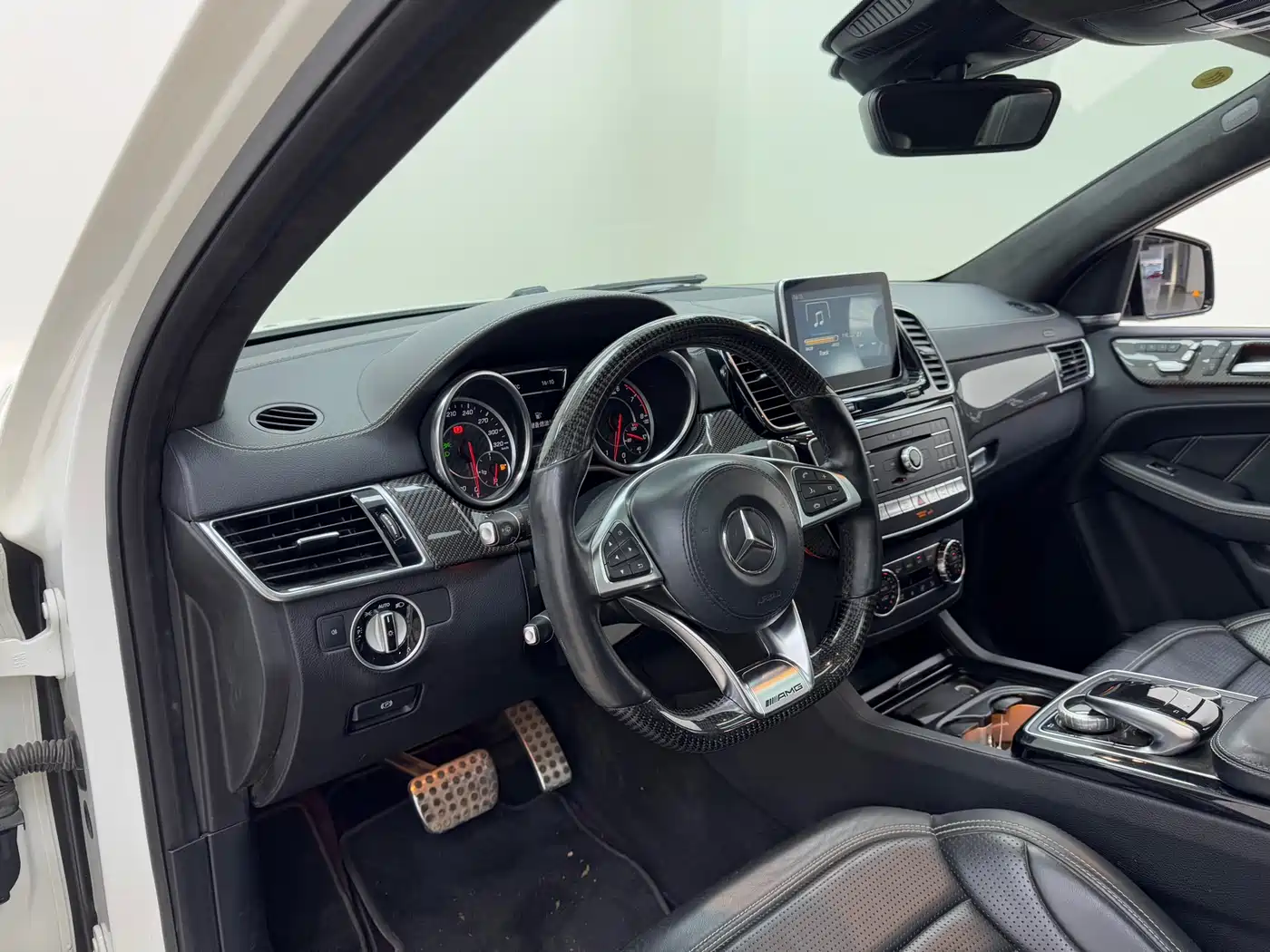 Mercedes-Benz GLE Coupe AMG 2015 AMG GLE 63 4MATIC Coupe SUV фото 13