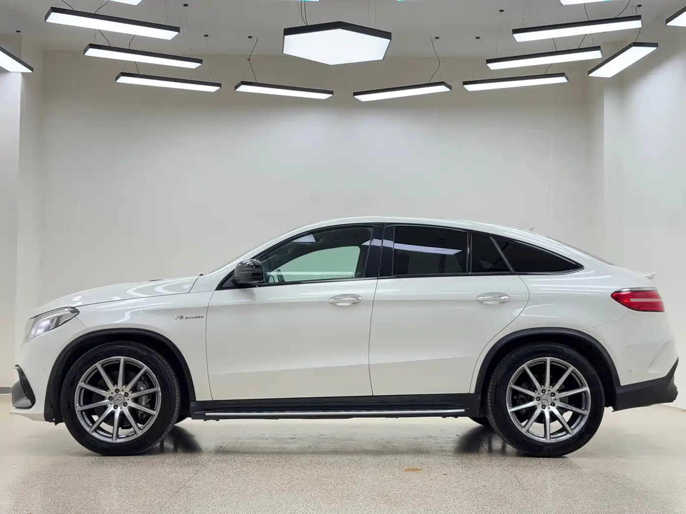 Mercedes-Benz GLE Coupe AMG 2015 AMG GLE 63 4MATIC Coupe SUV фото 4