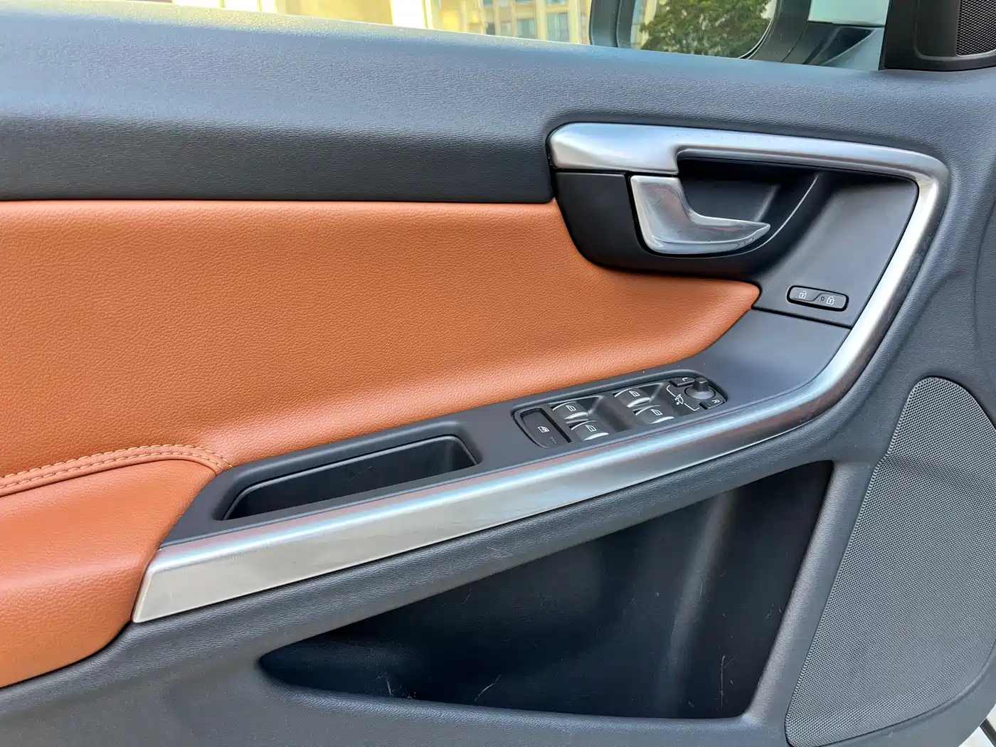 Volvo S60 Plug-in Hybrid 2015 2015 S60L E-Drive Hybrid T6 Intelligent Edition