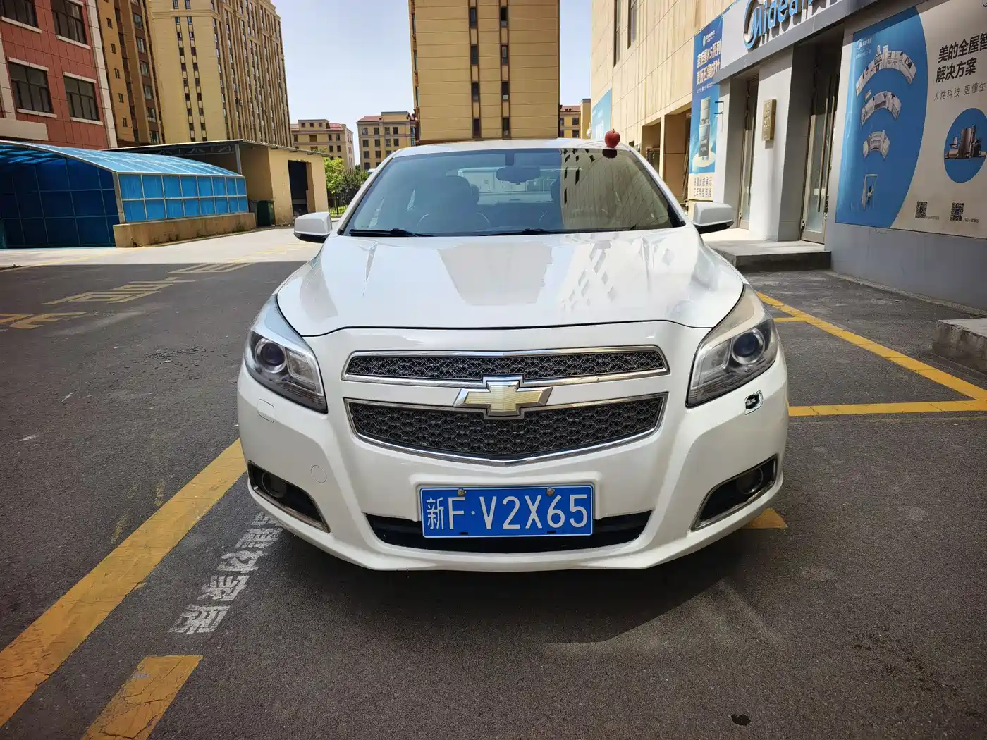 Chevrolet Malibu 2012 2.0L Automatic Luxury Edition фото 2