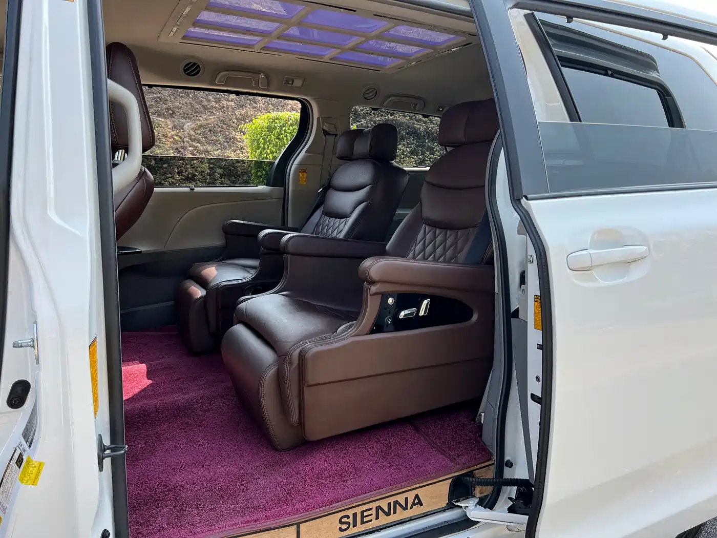 Toyota Sienna 2015 3.5L 4WD L фото 11