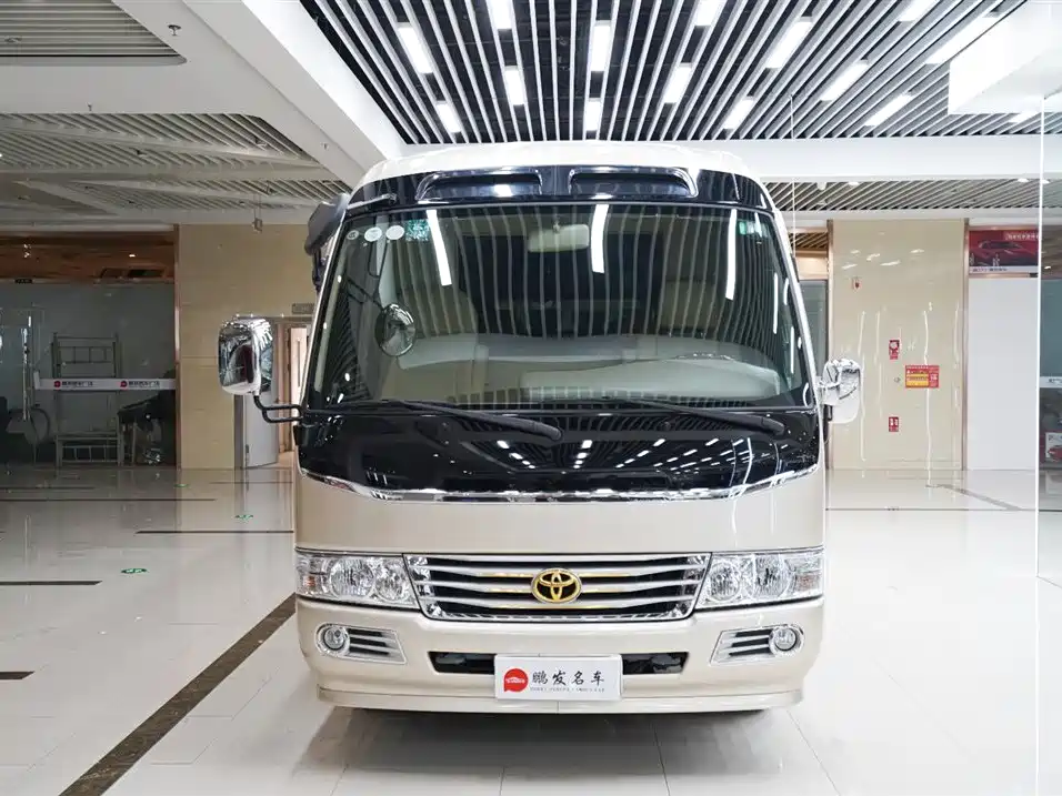 Toyota Coaster 2019 4.0L Premium Vehicle GRB53L-ZCMSK 20-seater 9GR фото 3