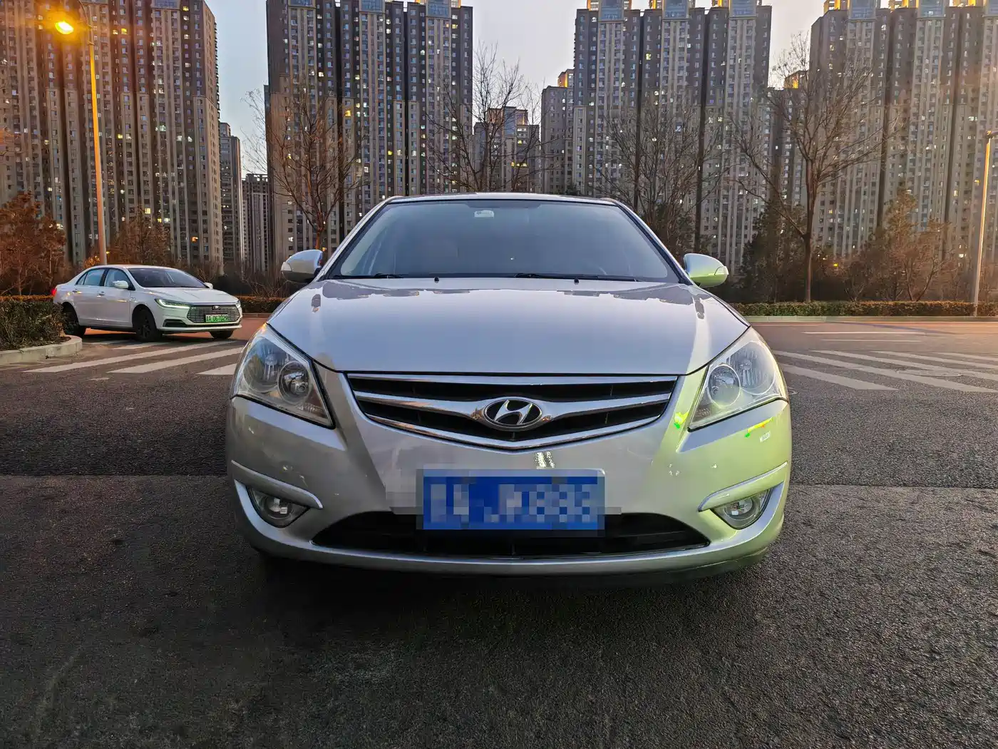Hyundai Elantra 2011 1.6L Automatic Premium фото 2