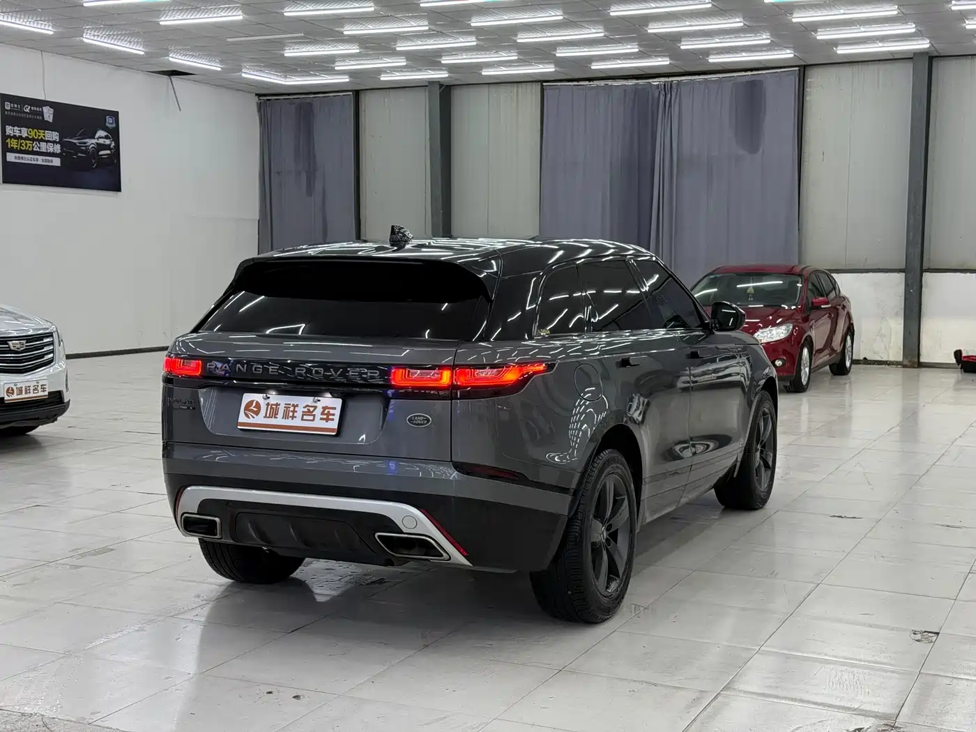 Land Rover Range Rover Velar 2018 P300 R-DYNAMIC S фото 12