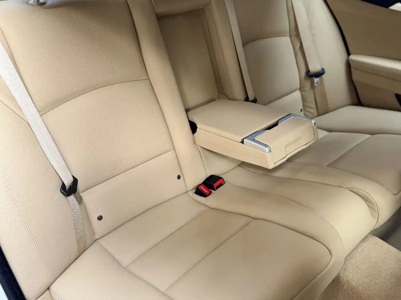 BMW 5 Series 2014 530Li Leading фото 20