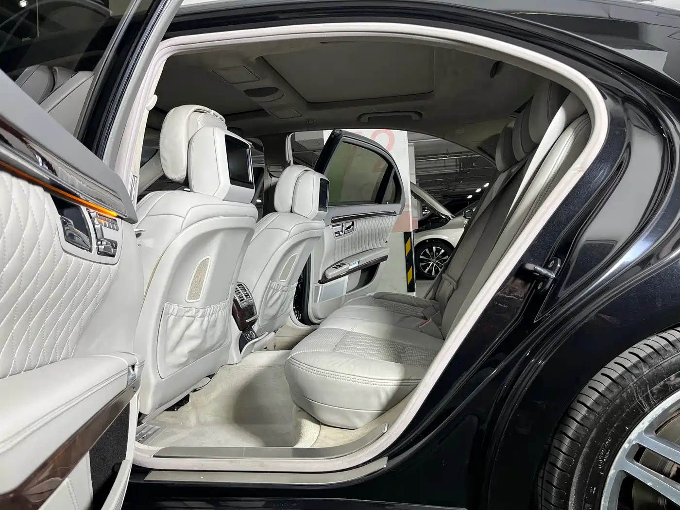 Mercedes-Benz S-Class AMG 2010 AMG S 65 фото 10