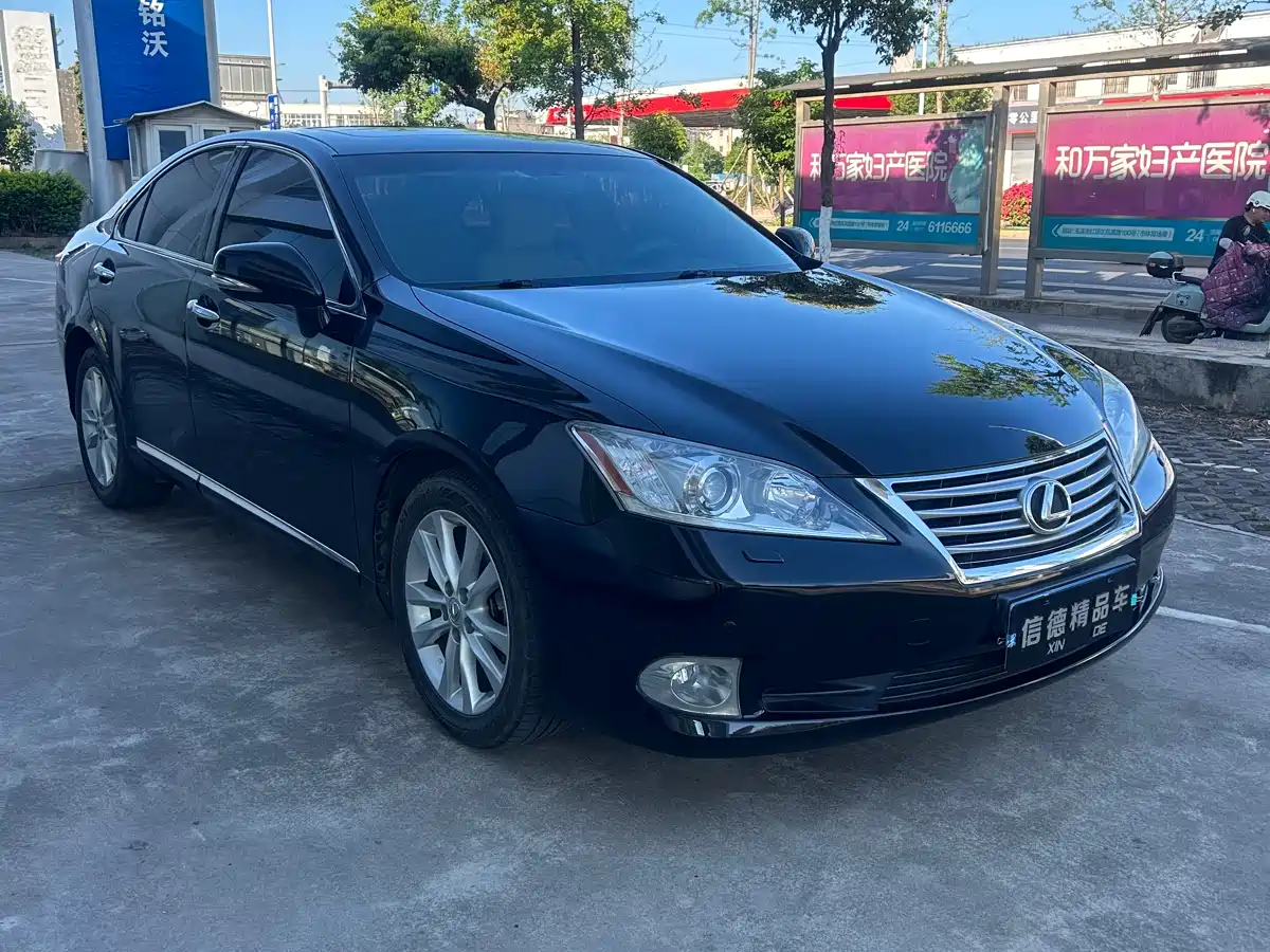 Lexus ES 2010 240 Elegance Edition фото 3