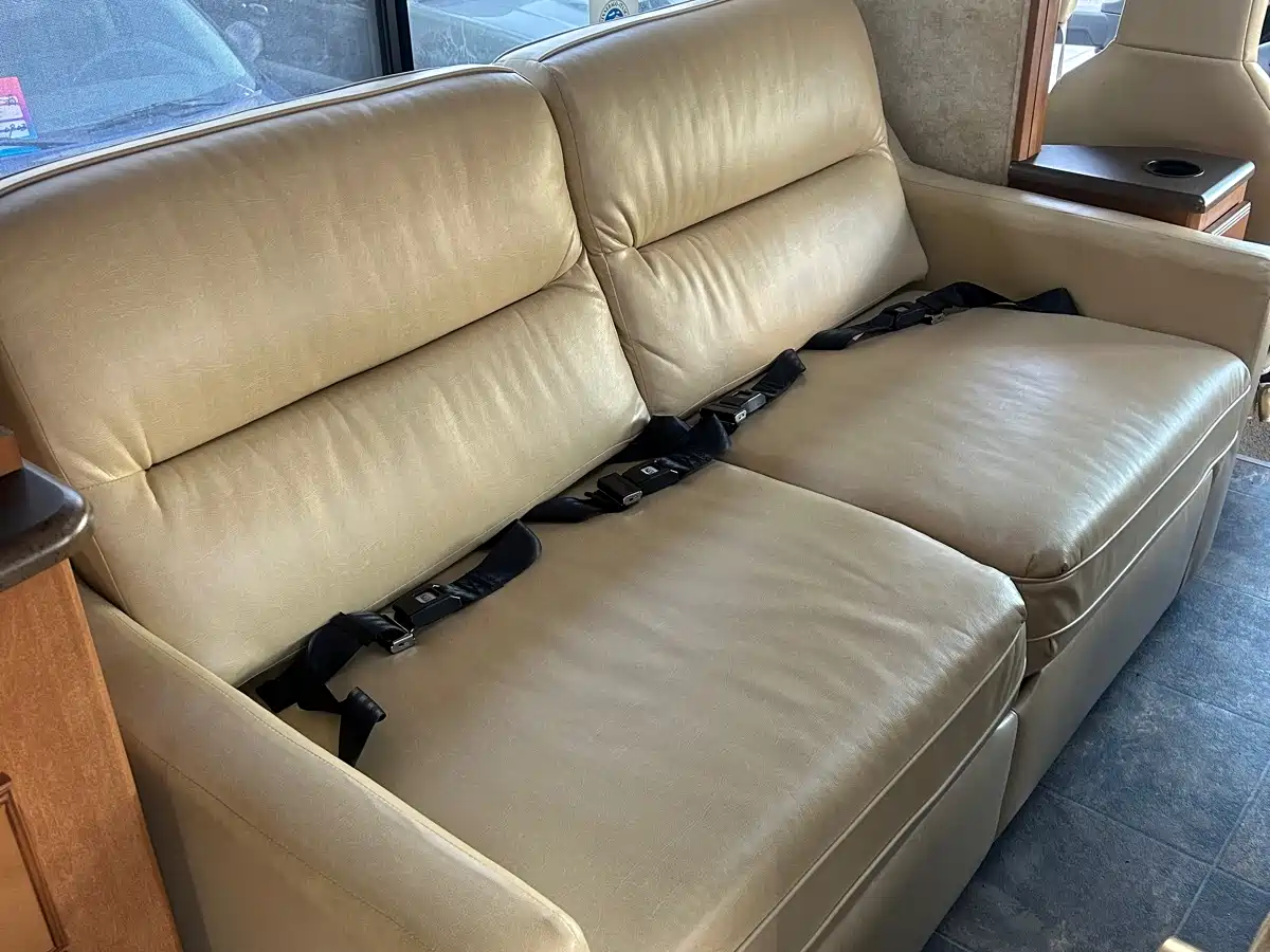 Ford E350 2011 5.4L Platinum Limited Edition фото 21