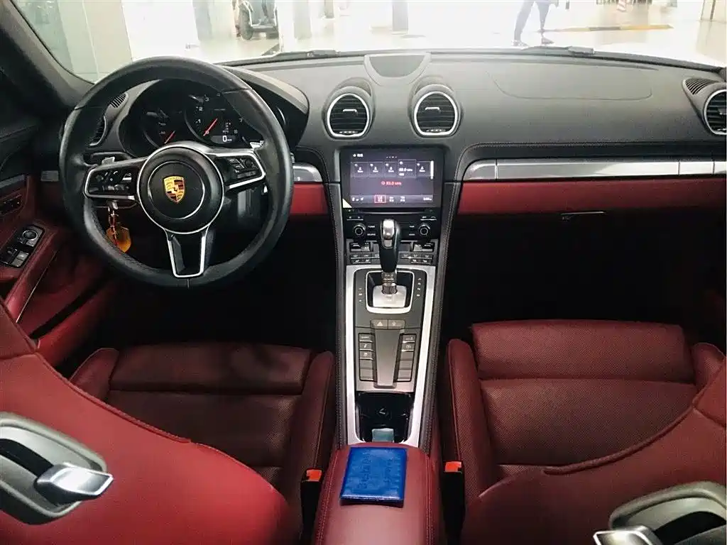 Porsche 718 2016 Cayman 2.0T фото 9