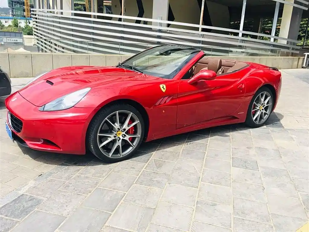 Ferrari California T 2011 2009 4.3L Standard