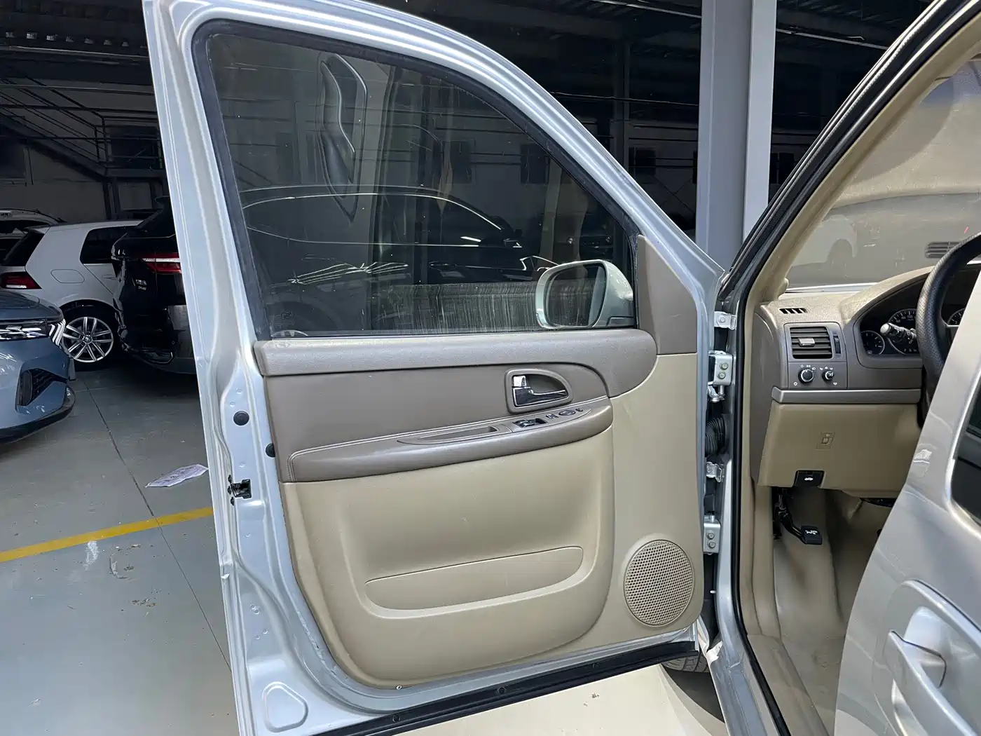 Buick GL8 2014 2.4L Classic Edition фото 8