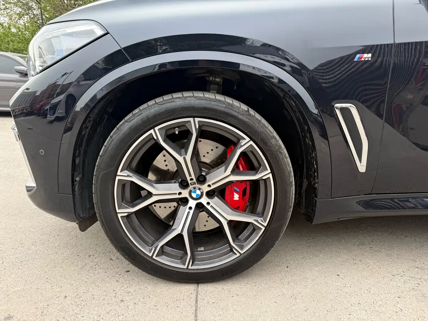 BMW X5 2022 Model xDrive 40Li M Sport Package фото 3