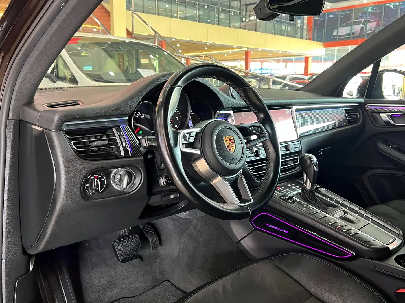 Porsche Macan 2018 Macan 2.0T фото 7