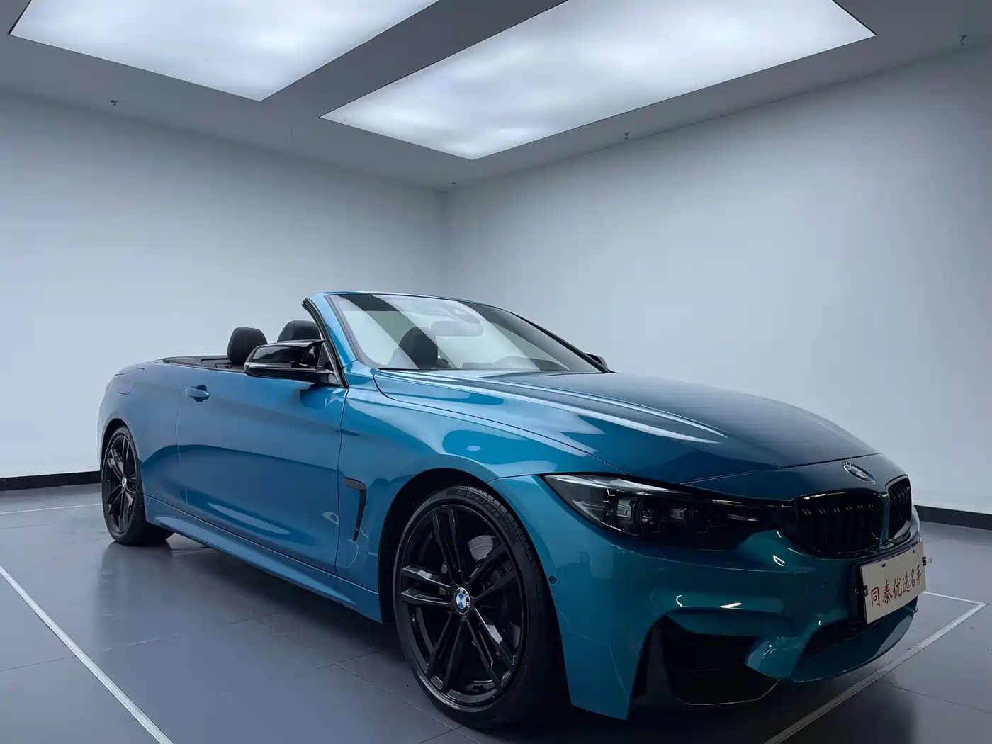 BMW 4 Series 2019 430i Convertible M Sport Shadow Edition фото 3