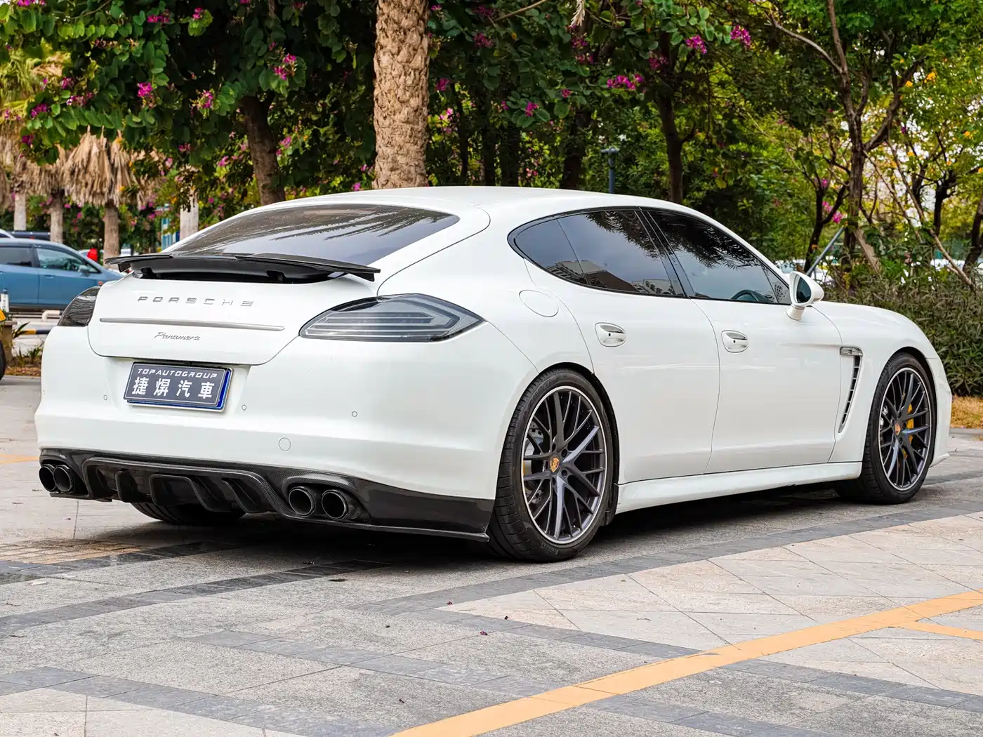 Porsche Panamera 2013 Panamera Platinum Edition 3.6L фото 20