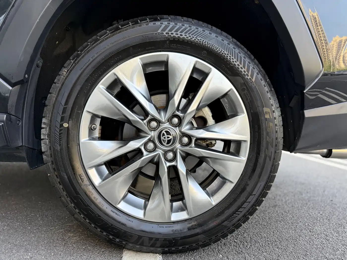 Toyota Wildlander 2021 2.0L CVT 2WD Luxury Edition фото 13